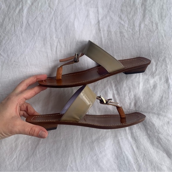 Vintage Prada Patent Leather Buckle Thong T Strap Sandals Tan Beige Brown - Picture 5 of 8